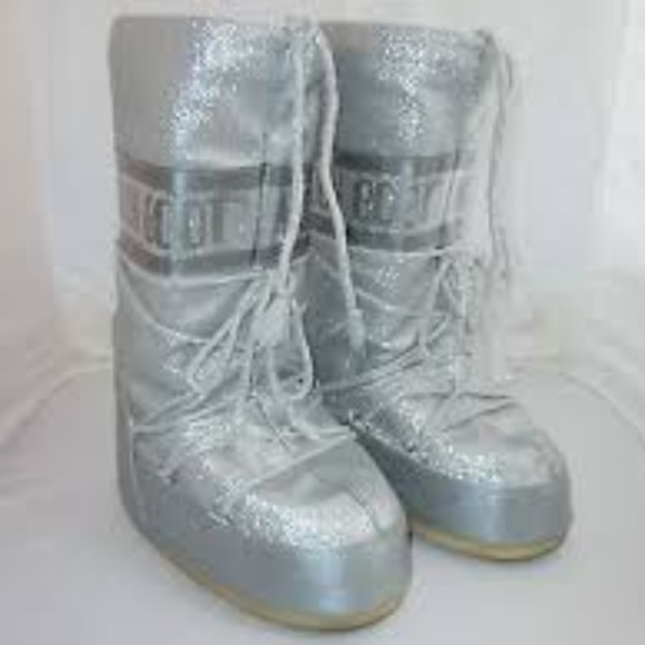 moon boots silver glitter